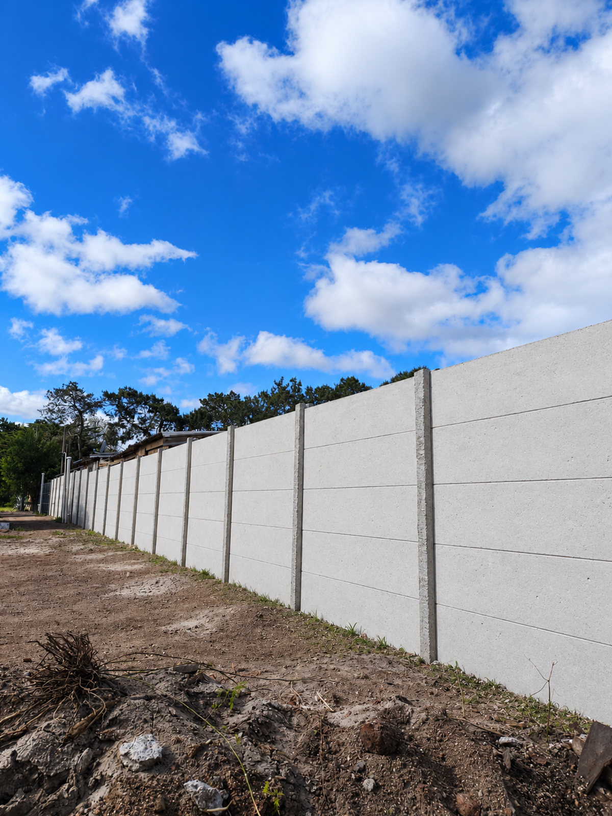 Predio Residencial El Pinar - muro premoldeado